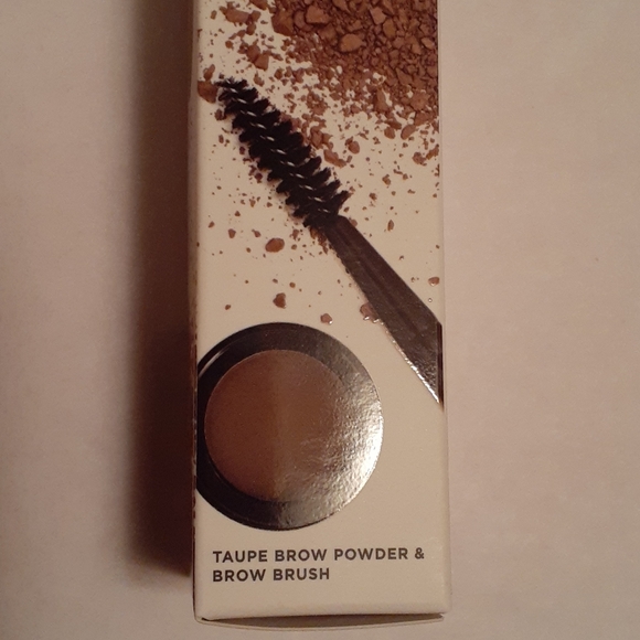 Beautiful brows - Picture 3 of 4